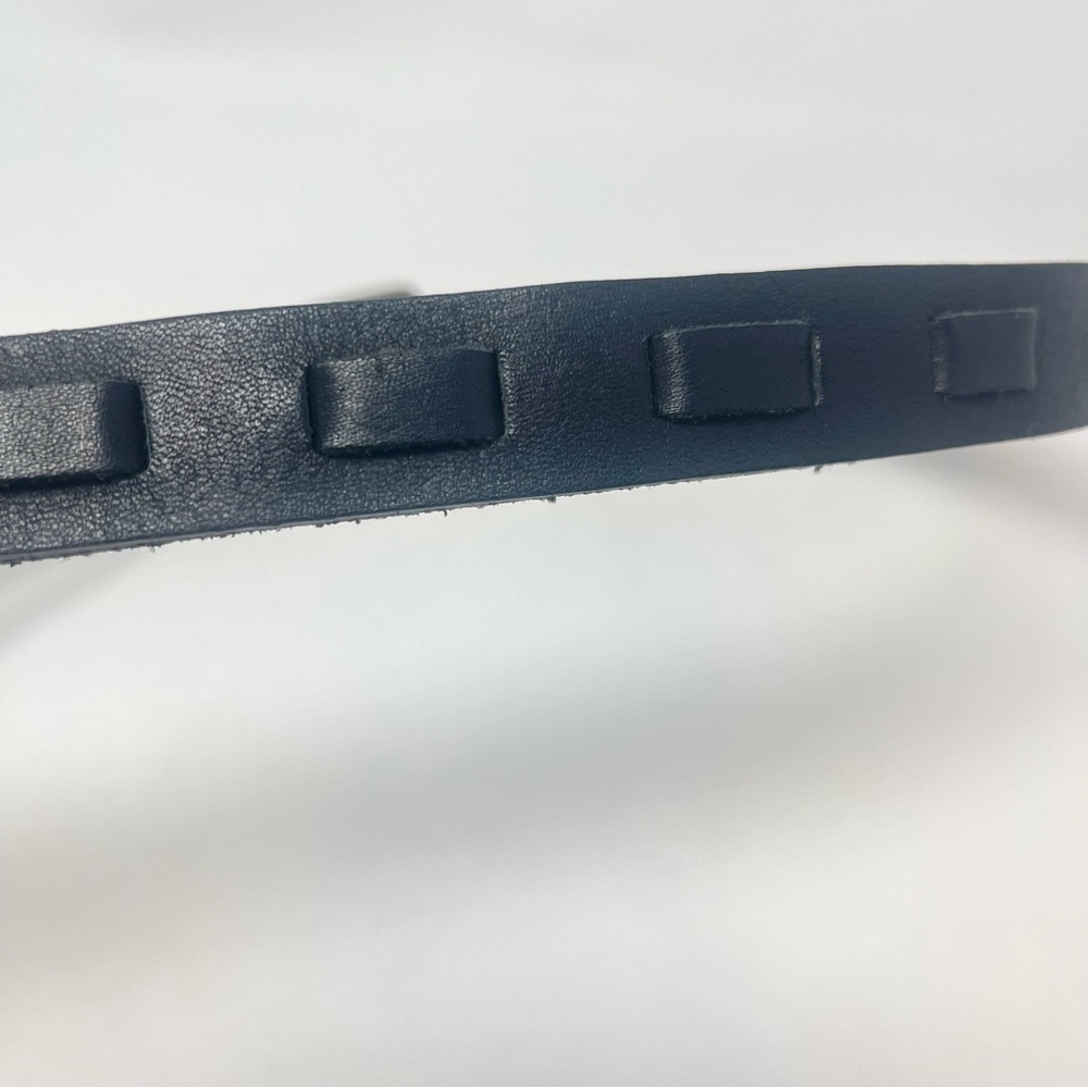 Leather Woven Geometric Contemporary Black Belt w/ Silver Toned Buckle - Picture 5 of 9